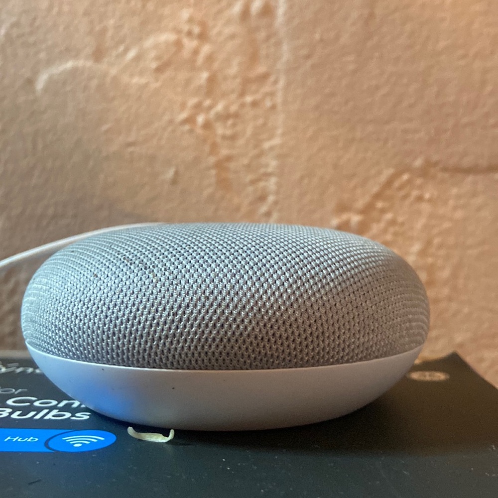 Google Home Mini